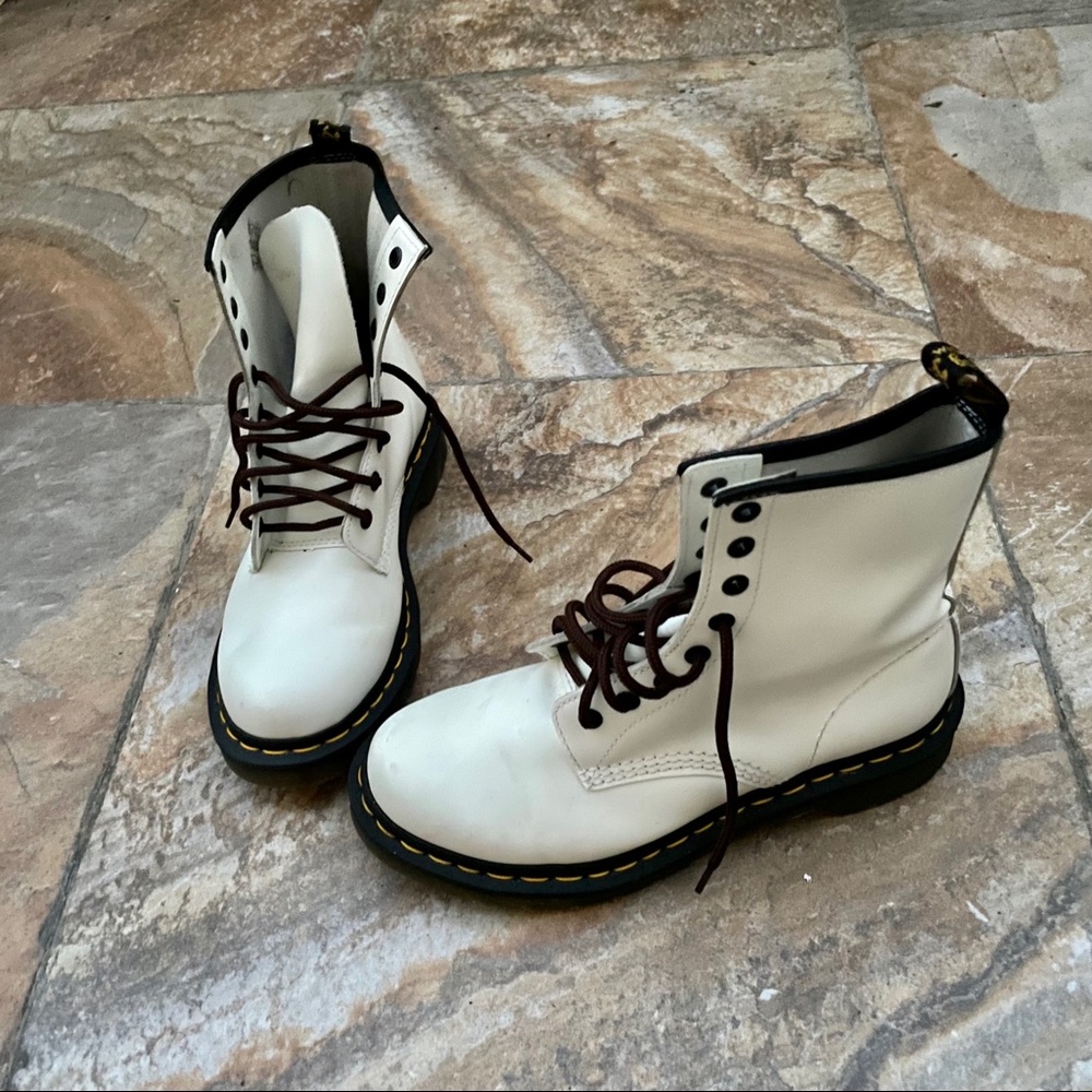 Dr. Martins